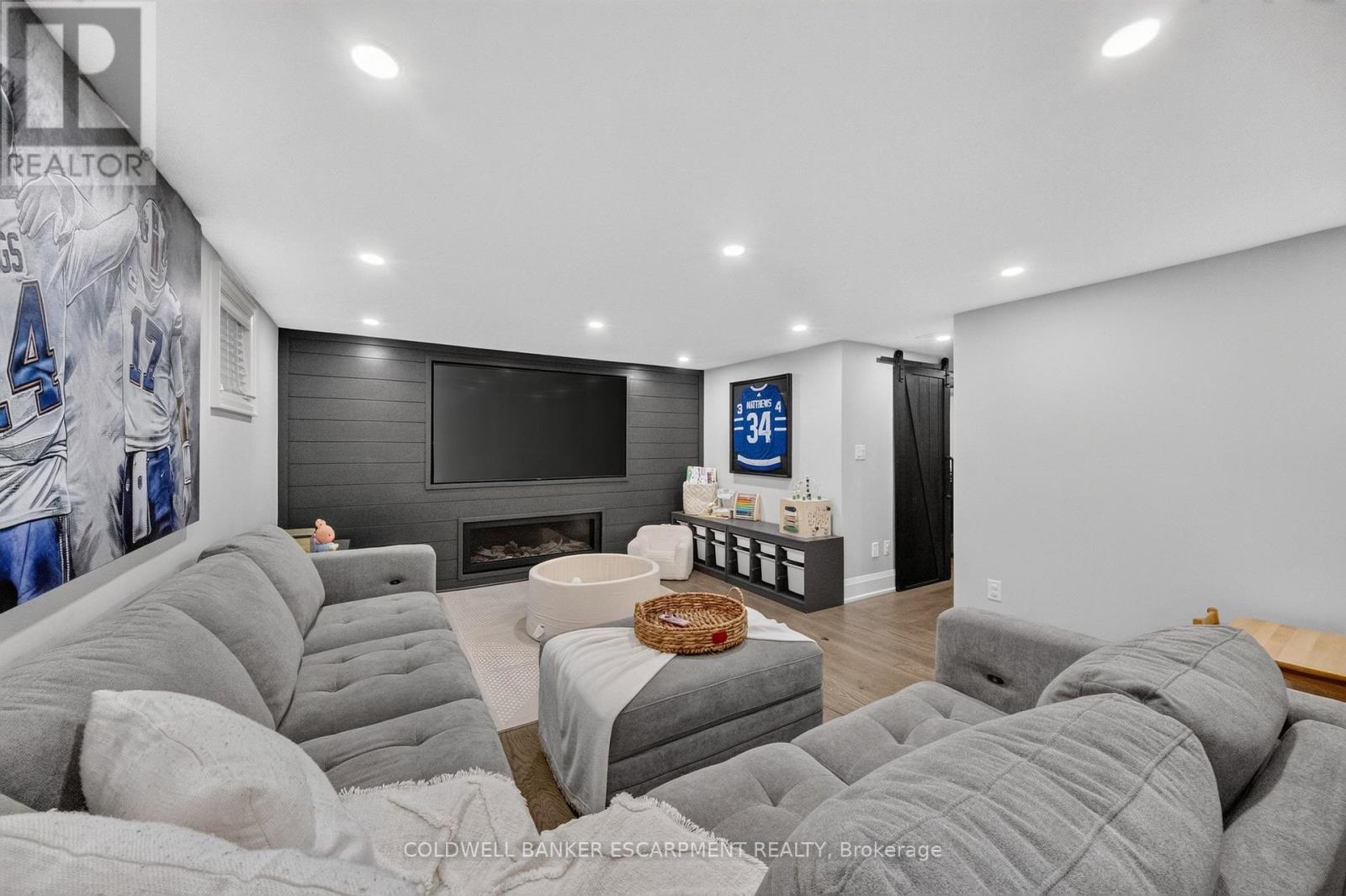 18 Meadvale Road, Halton Hills (Ac Acton), Ontario  L7J 2K8 - Photo 32 - W13832468