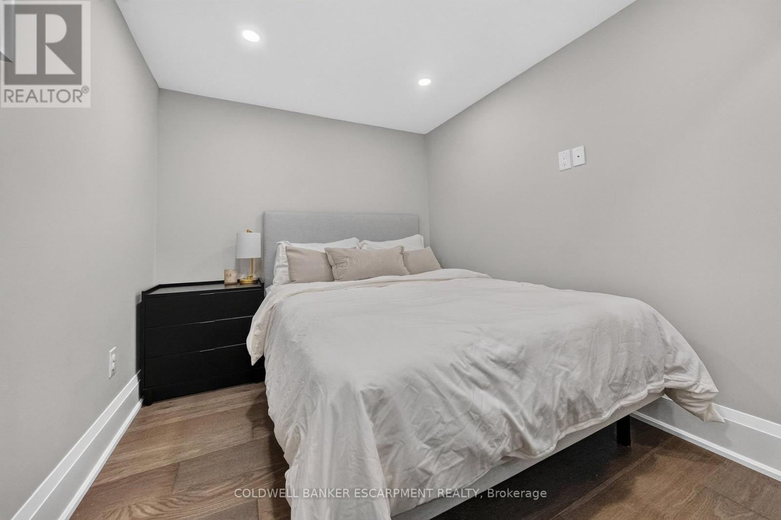 18 Meadvale Road, Halton Hills (Ac Acton), Ontario  L7J 2K8 - Photo 37 - W13832468