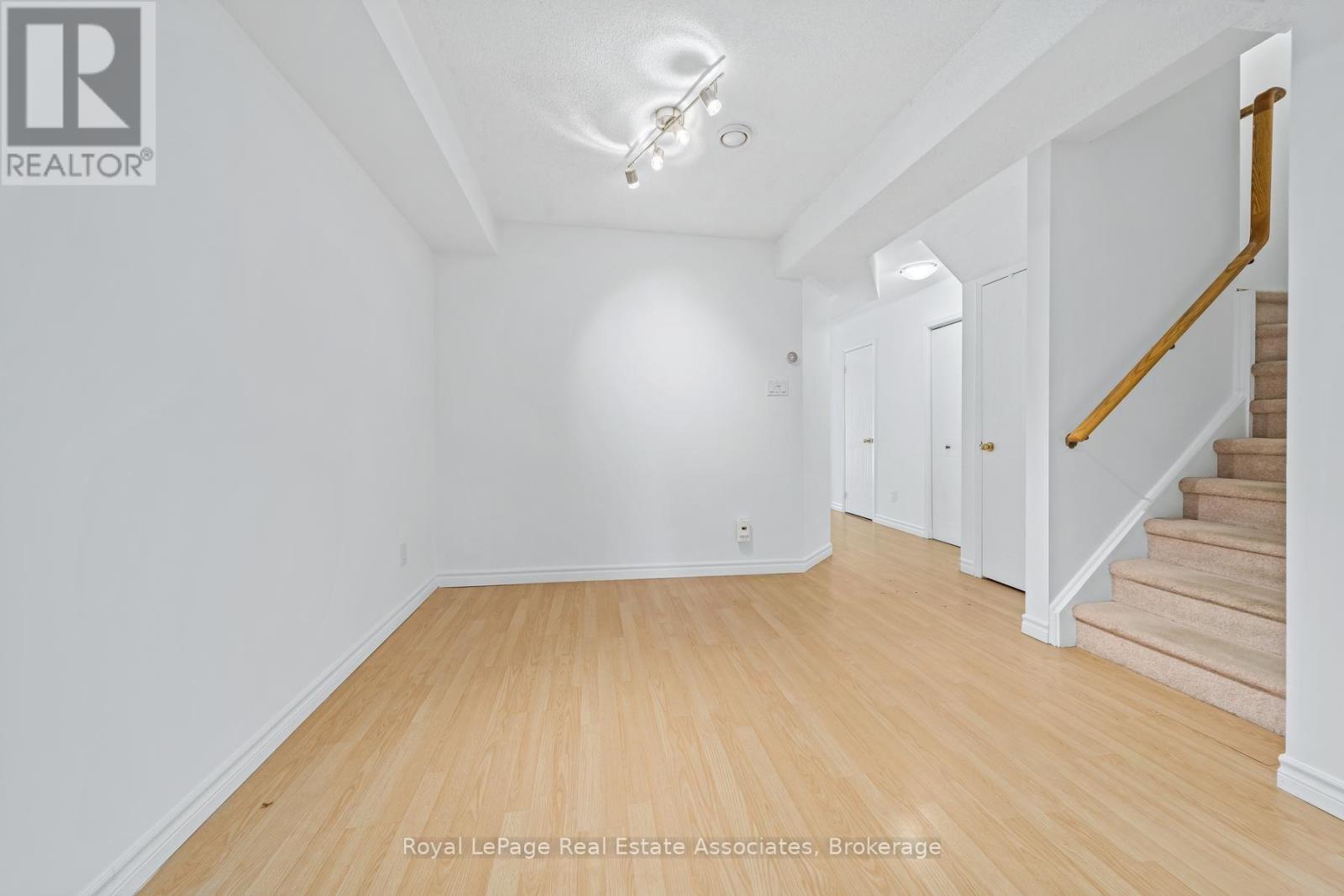 30 Stewart Maclaren Road, Halton Hills (Georgetown), Ontario  L7G 5L9 - Photo 5 - W13834298