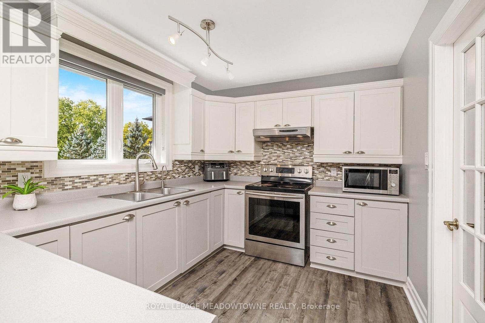 8388 Ninth Line, Halton Hills (Rural Halton Hills), Ontario  L0P 1K0 - Photo 17 - W13838410