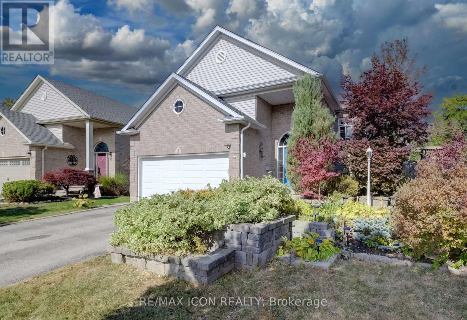 17 Kingsley Road, Halton Hills (Ac Acton), Ontario  L7J 2Z5 - Photo 2 - W13839716