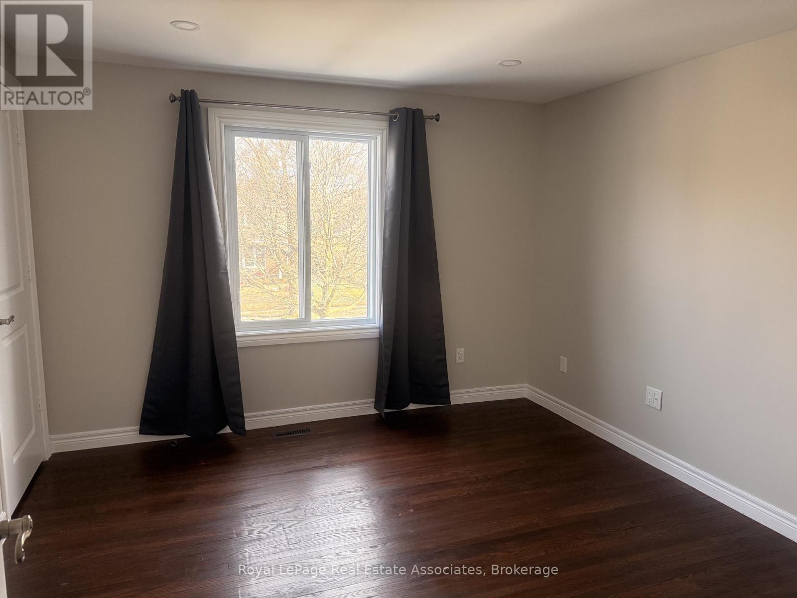 18 Fagan Drive, Halton Hills (Georgetown), Ontario  L7G 4P3 - Photo 8 - W13842004