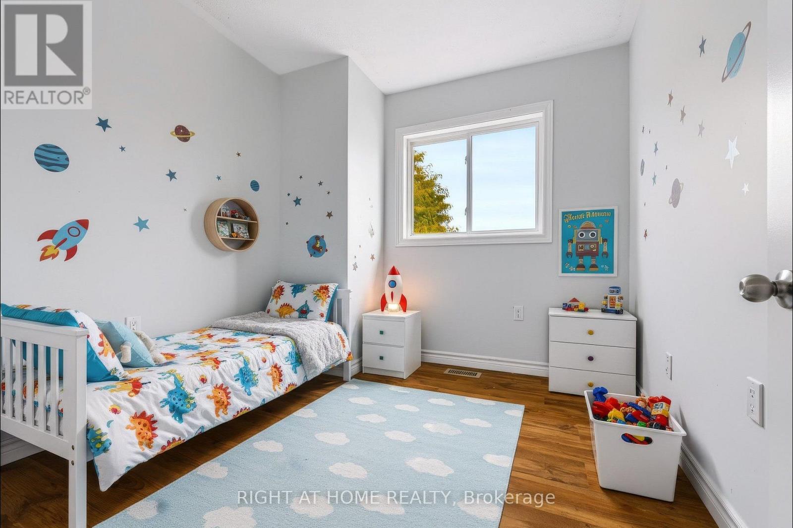 77 Stewart Maclaren Road, Halton Hills (Georgetown), Ontario  L7G 5L8 - Photo 21 - W13842686