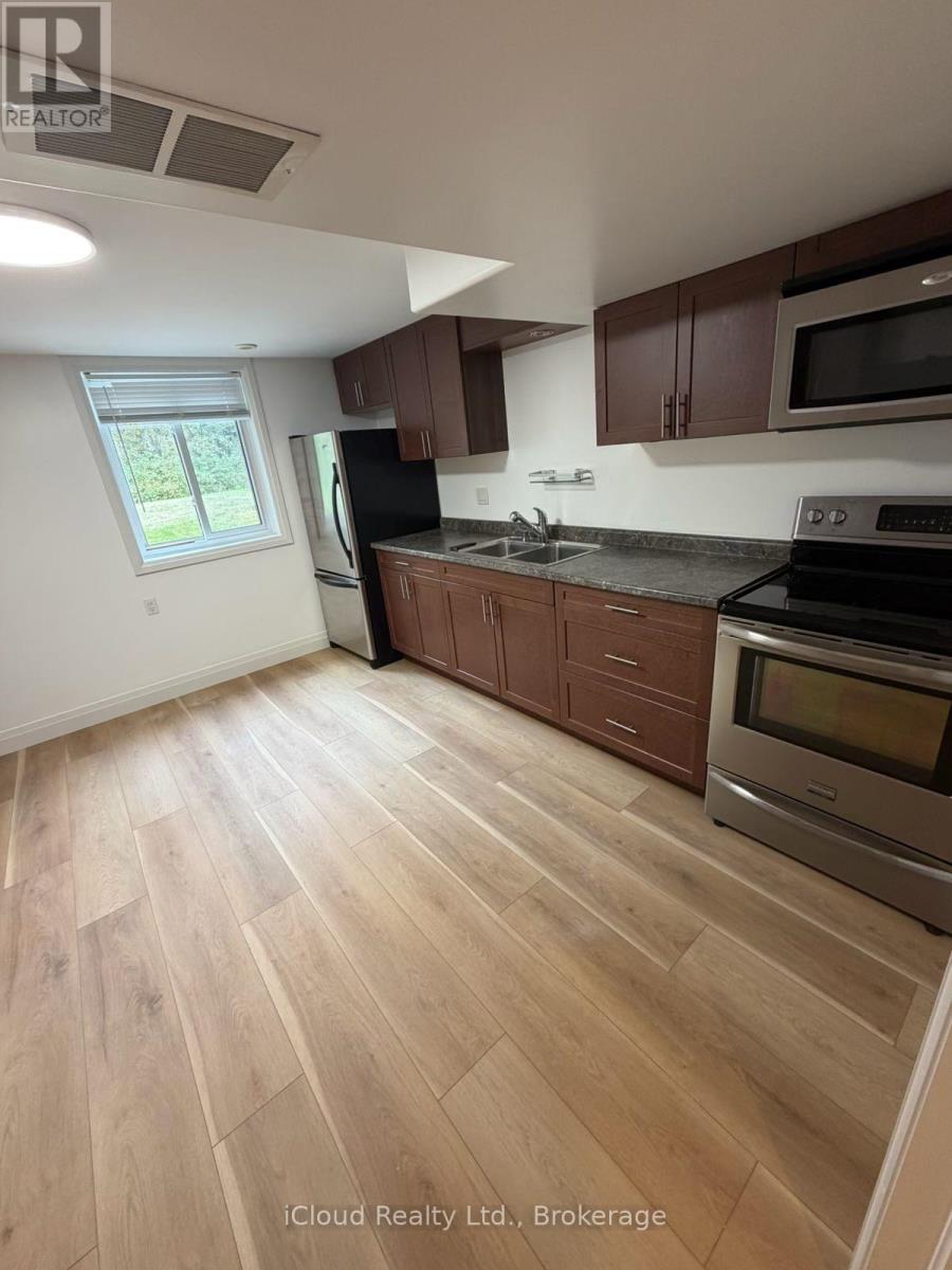 84 Confederation Road, Halton Hills (Glen Williams), Ontario  L7G 3R8 - Photo 5 - W13843650
