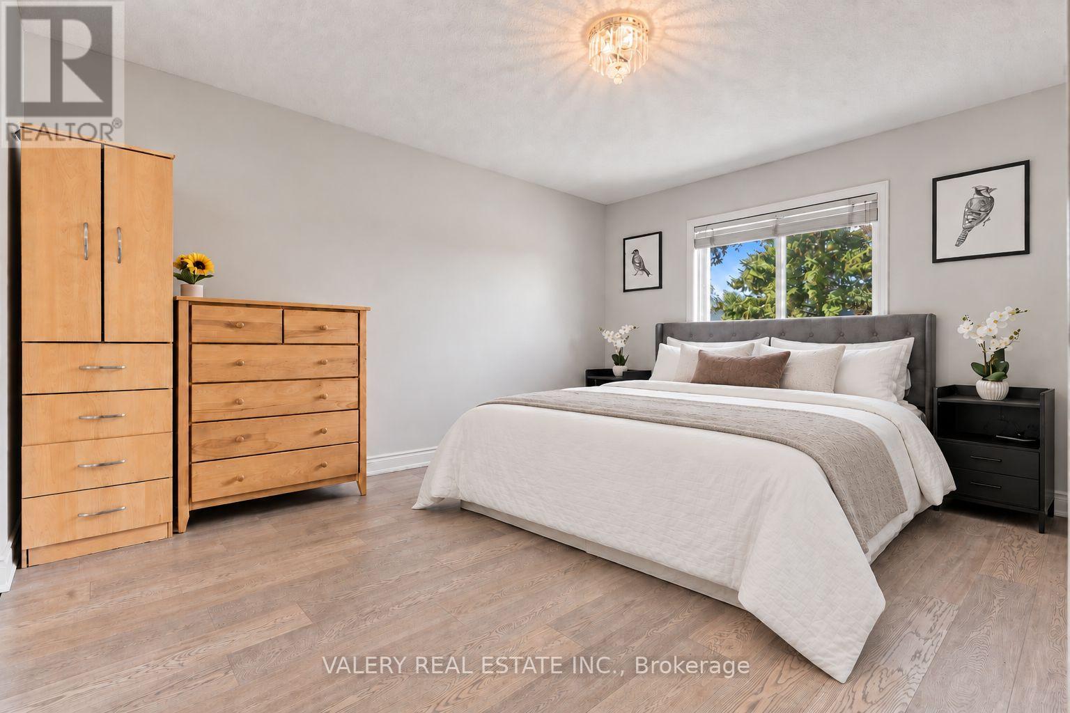 106 Doctor Moore Court, Halton Hills (Ac Acton), Ontario  L7J 3A7 - Photo 12 - W13844524