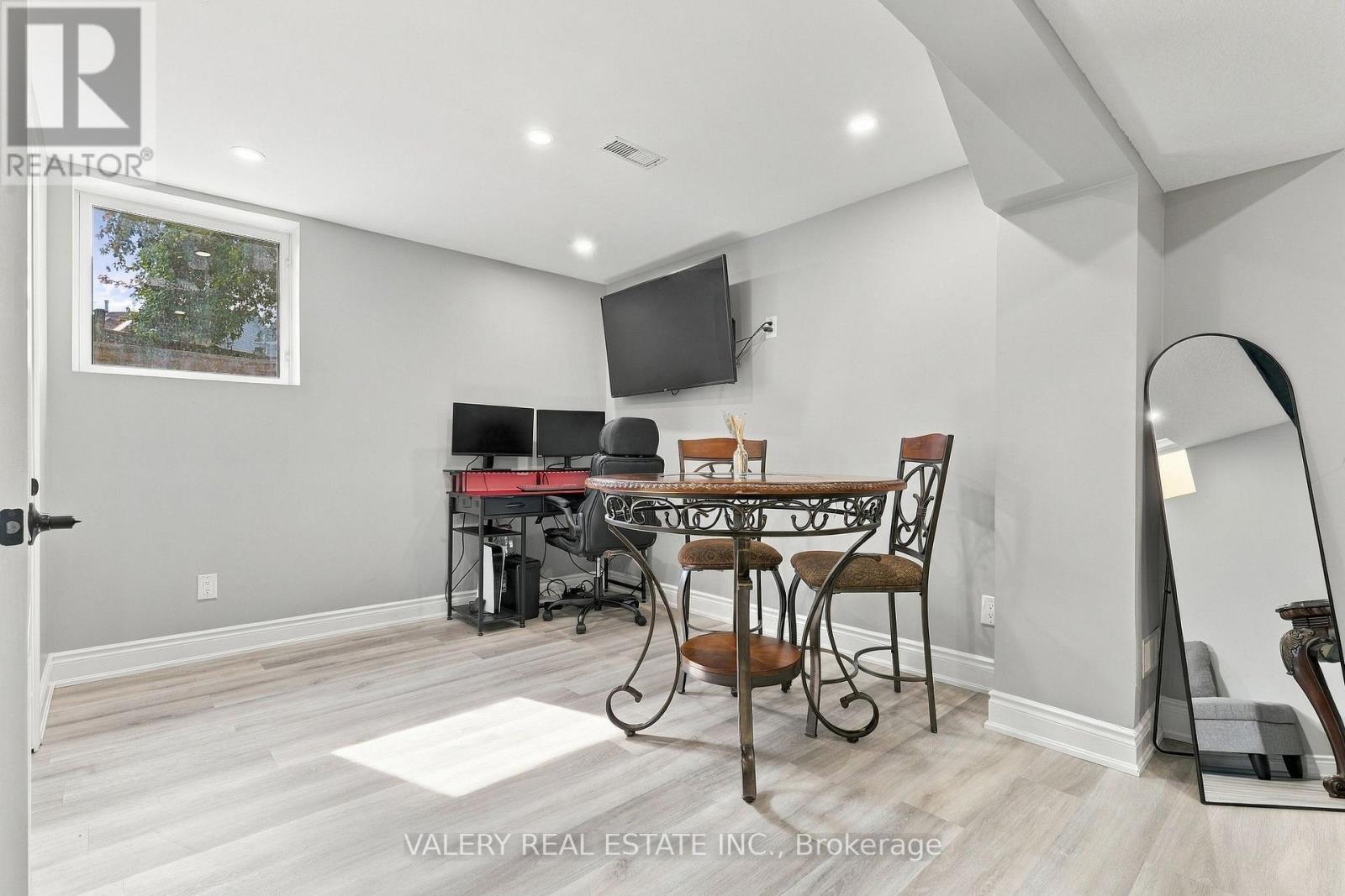 106 Doctor Moore Court, Halton Hills (Ac Acton), Ontario  L7J 3A7 - Photo 18 - W13844524