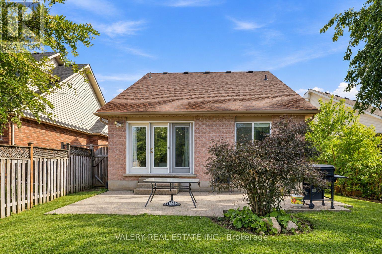 106 Doctor Moore Court, Halton Hills (Ac Acton), Ontario  L7J 3A7 - Photo 25 - W13844524