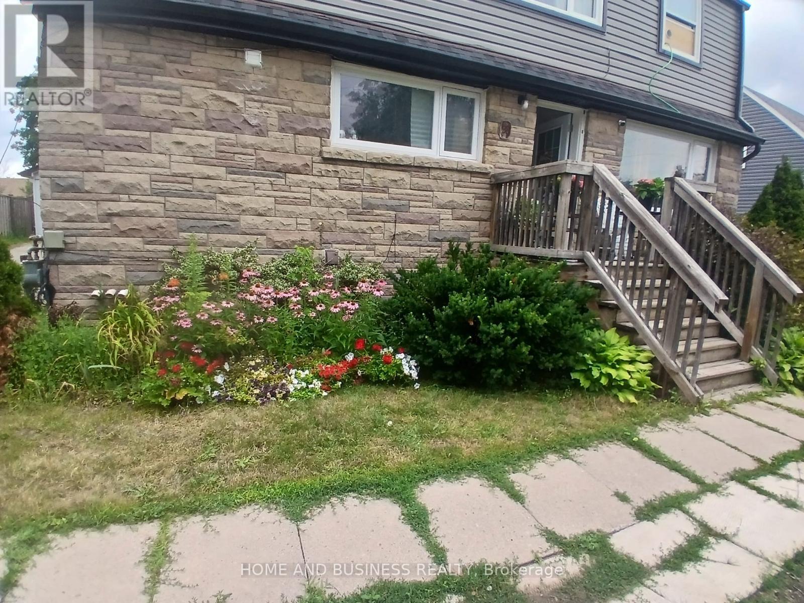 1,2,3 - 38 River Drive, Halton Hills (Georgetown), Ontario  L7G 2J2 - Photo 2 - W13845442