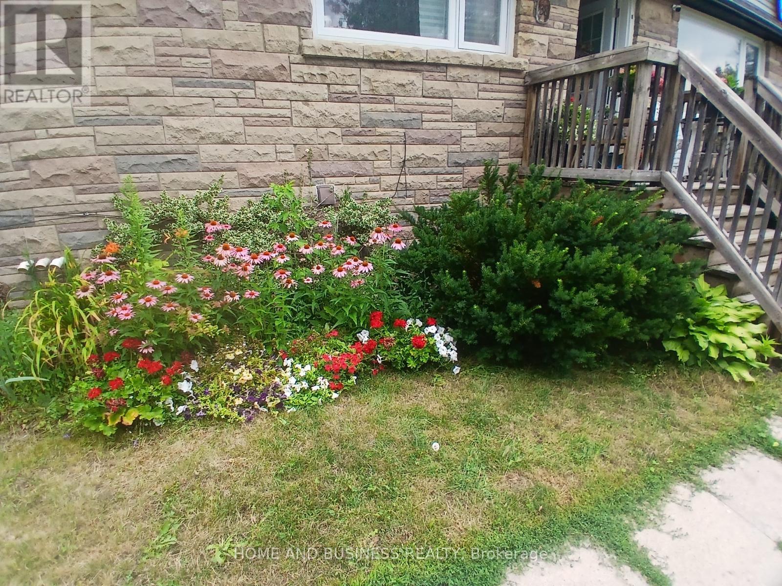 1,2,3 - 38 River Drive, Halton Hills (Georgetown), Ontario  L7G 2J2 - Photo 3 - W13845442