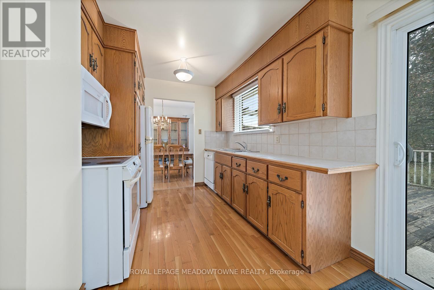 5 Lucinda Place, Halton Hills (Georgetown), Ontario  L7G 1J8 - Photo 13 - W13847394