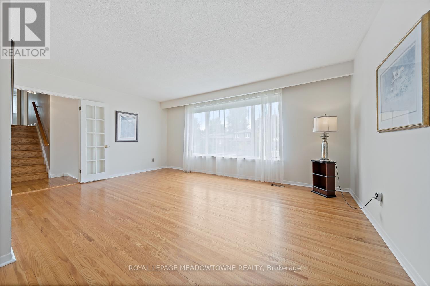 5 Lucinda Place, Halton Hills (Georgetown), Ontario  L7G 1J8 - Photo 9 - W13847394
