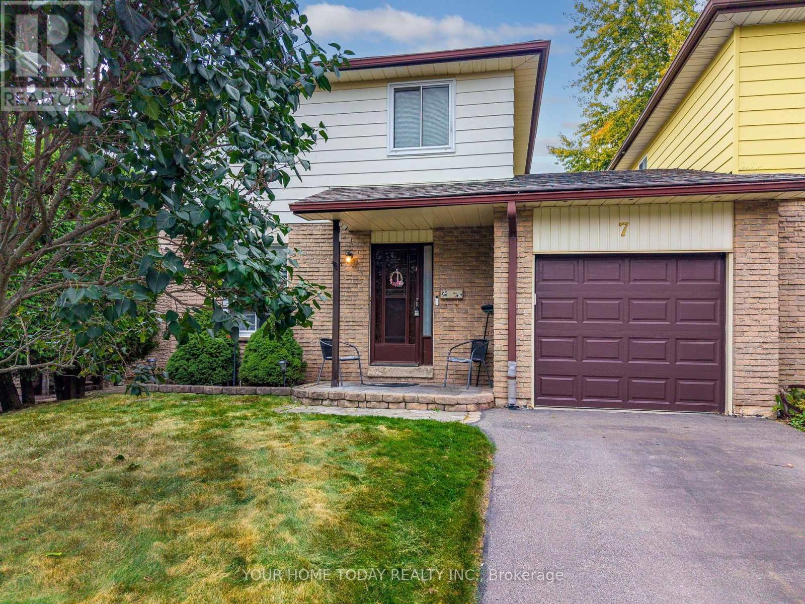7 Greenore Crescent, Halton Hills (Ac Acton), Ontario  L7J 2T1 - Photo 2 - W13849282