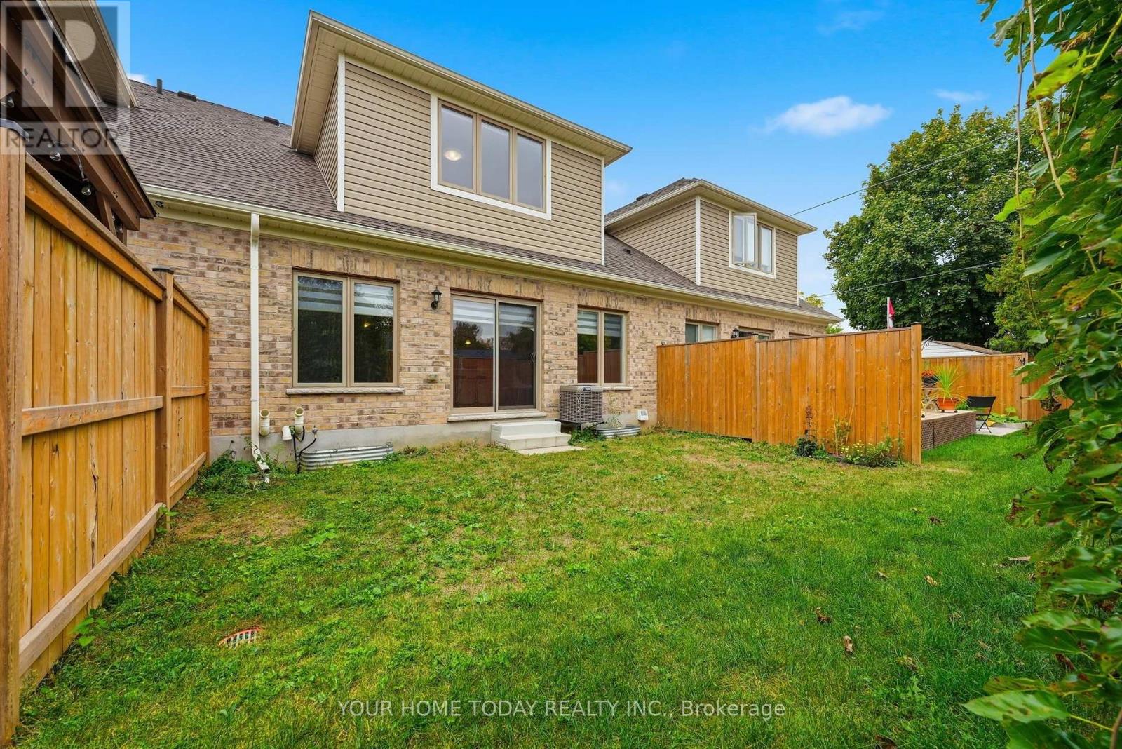 25 Braida Lane, Halton Hills (Ac Acton), Ontario  L7J 0B7 - Photo 31 - W13850070