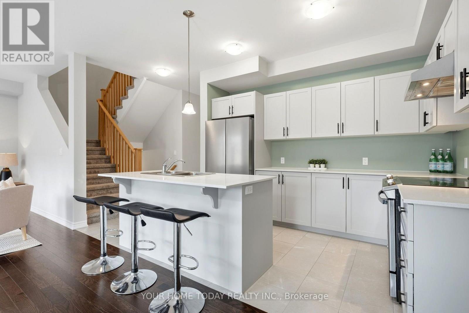 25 Braida Lane, Halton Hills (Ac Acton), Ontario  L7J 0B7 - Photo 7 - W13850070