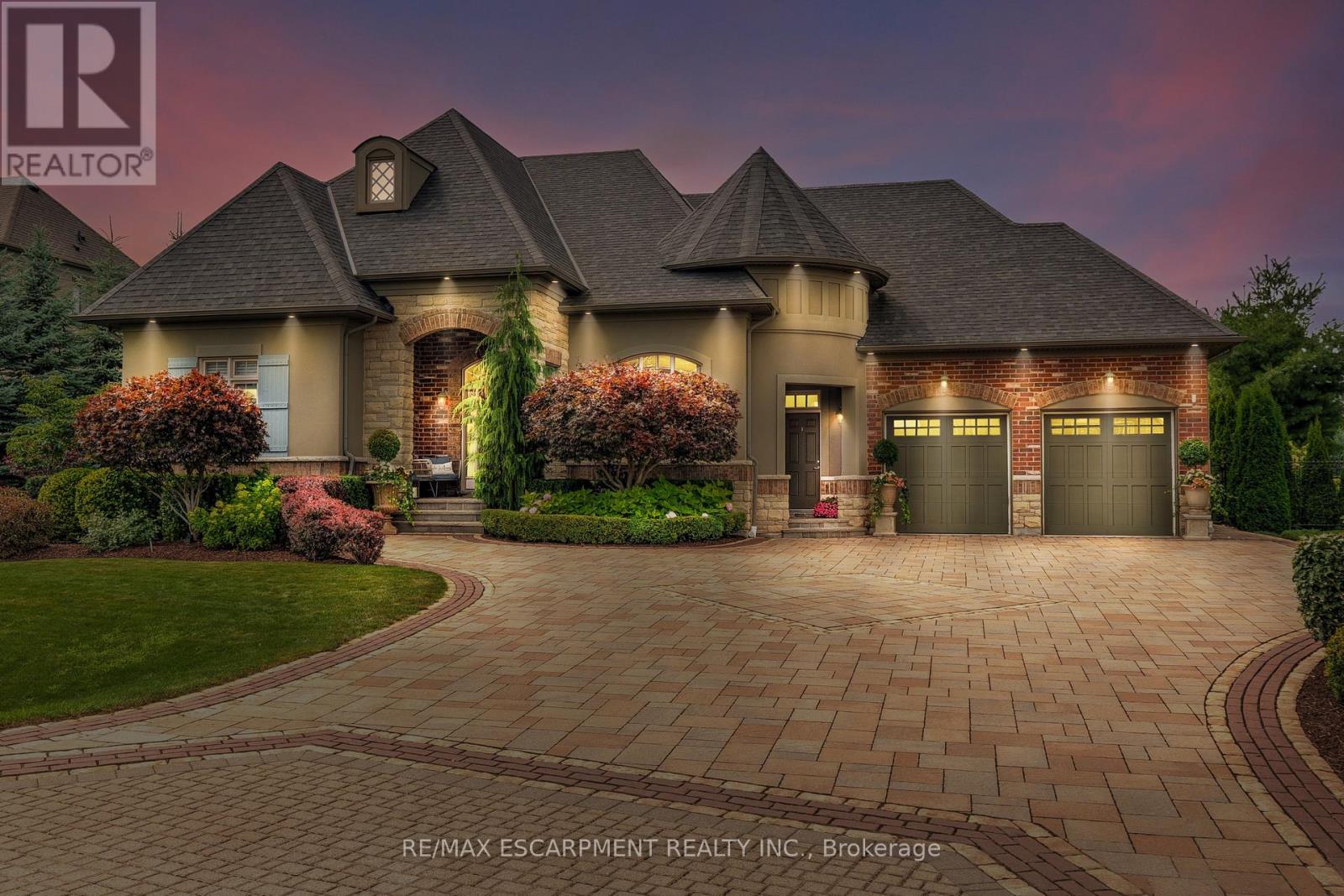 4 HOLDROYD COURT, halton hills (glen williams), Ontario