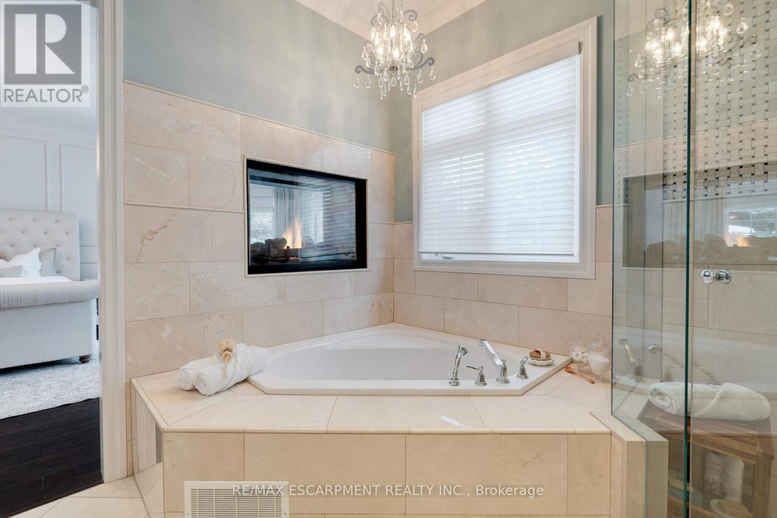 4 Holdroyd Court, Halton Hills (Glen Williams), Ontario  L7G 0E8 - Photo 23 - W13850558