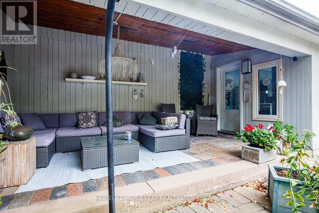 12 Adamson Street N, Halton Hills (Rural Halton Hills), Ontario  L0P 0A2 - Photo 37 - W13855870