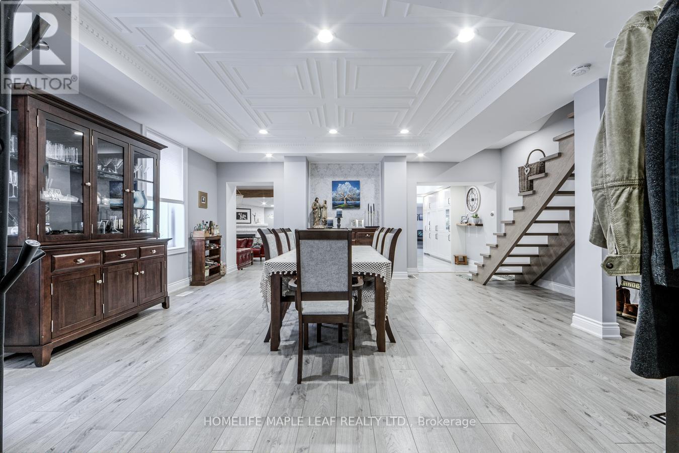 12 Adamson Street N, Halton Hills (Rural Halton Hills), Ontario  L0P 0A2 - Photo 6 - W13855870