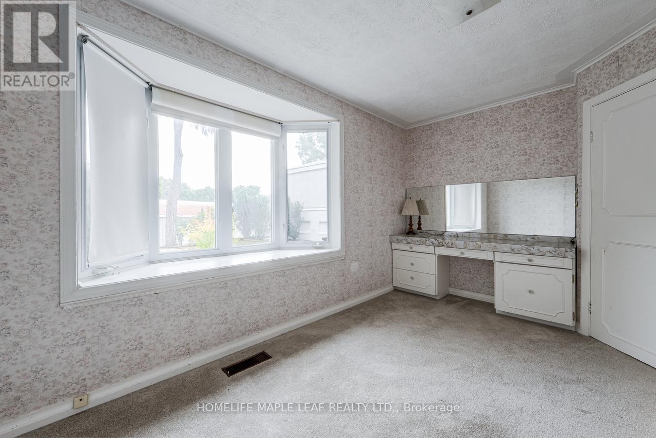 18 Adamson Street S, Halton Hills (Rural Halton Hills), Ontario  L0P 1K0 - Photo 16 - W13855888