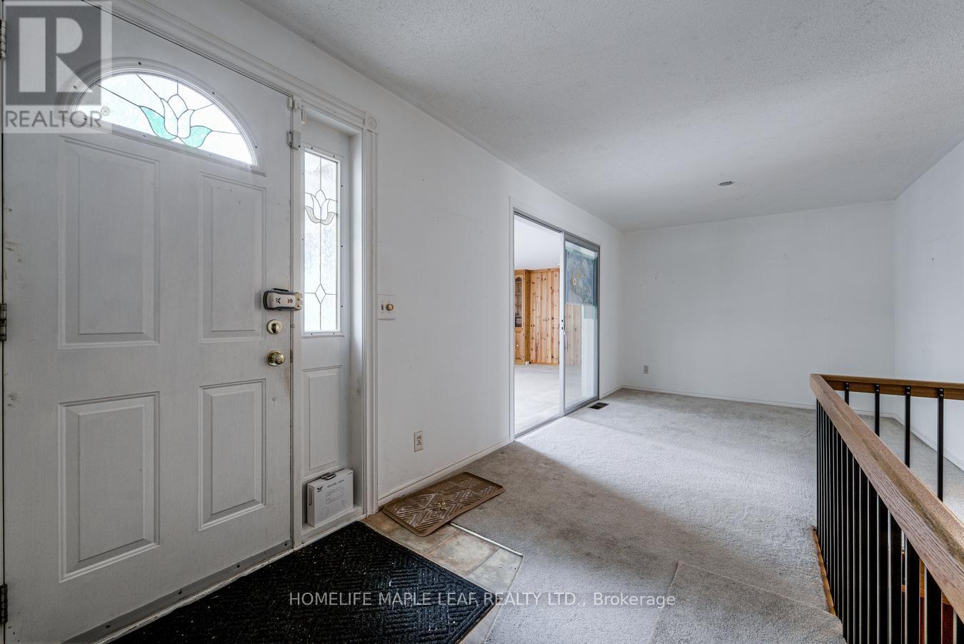 18 Adamson Street S, Halton Hills (Rural Halton Hills), Ontario  L0P 1K0 - Photo 5 - W13855888