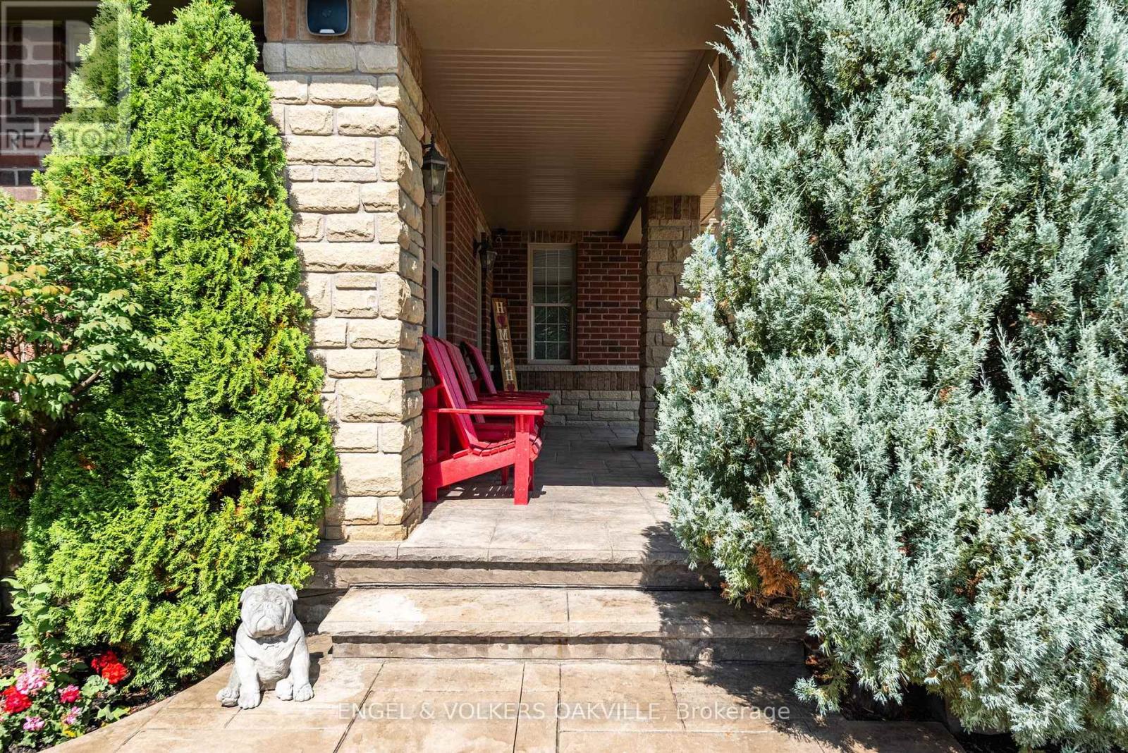 33 Barraclough Boulevard, Halton Hills (Glen Williams), Ontario  L7G 0E8 - Photo 21 - W13855954