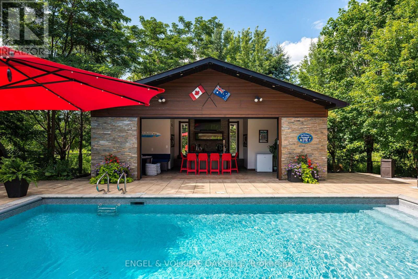 33 Barraclough Boulevard, Halton Hills (Glen Williams), Ontario  L7G 0E8 - Photo 4 - W13855954