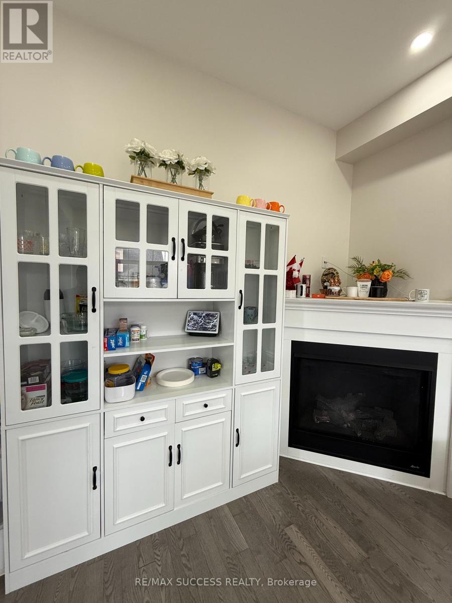 120 Morningside Drive, Halton Hills (Georgetown), Ontario  L7G 0M2 - Photo 5 - W13858756