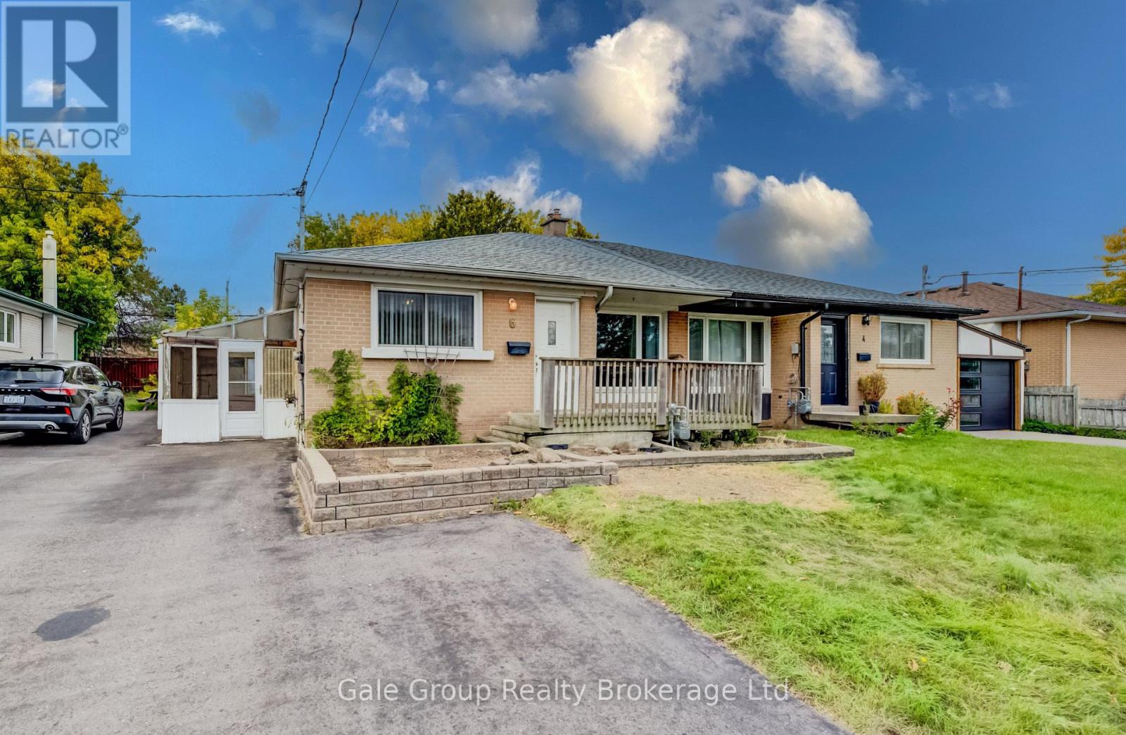 6 Langstone Crescent, Halton Hills (Georgetown), Ontario  L7G 4N3 - Photo 1 - W13859504