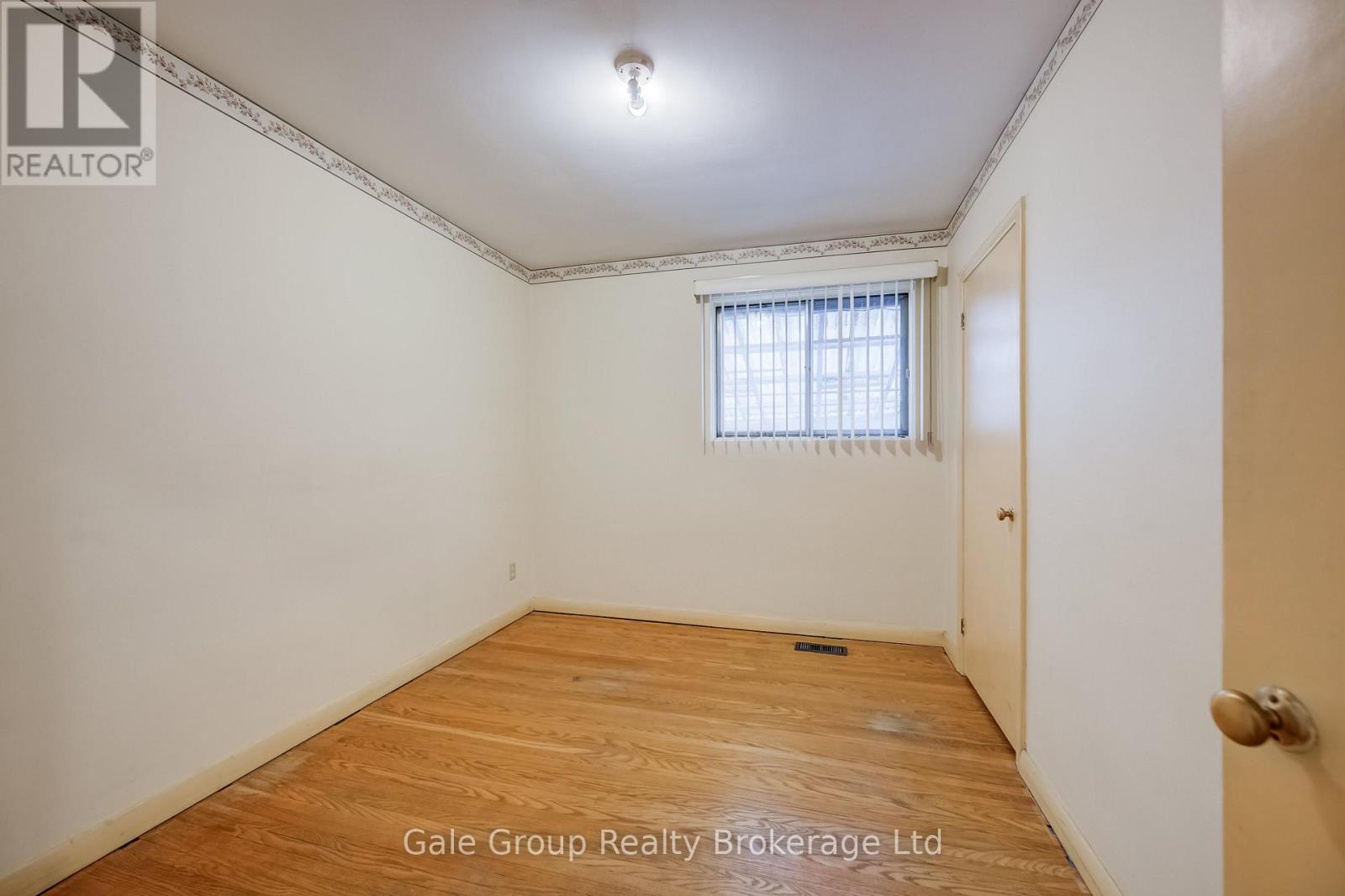 6 Langstone Crescent, Halton Hills (Georgetown), Ontario  L7G 4N3 - Photo 10 - W13859504