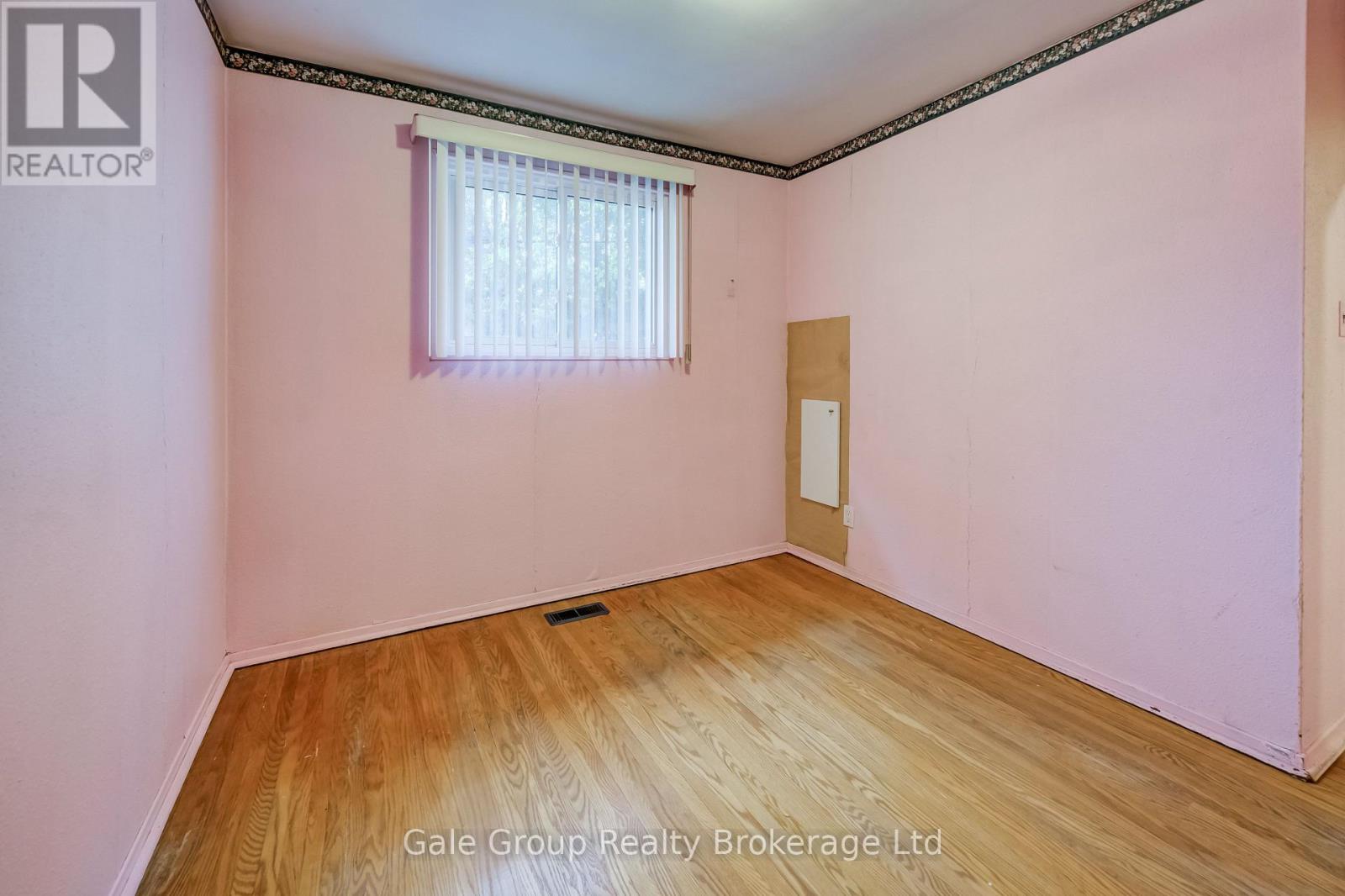 6 Langstone Crescent, Halton Hills (Georgetown), Ontario  L7G 4N3 - Photo 11 - W13859504