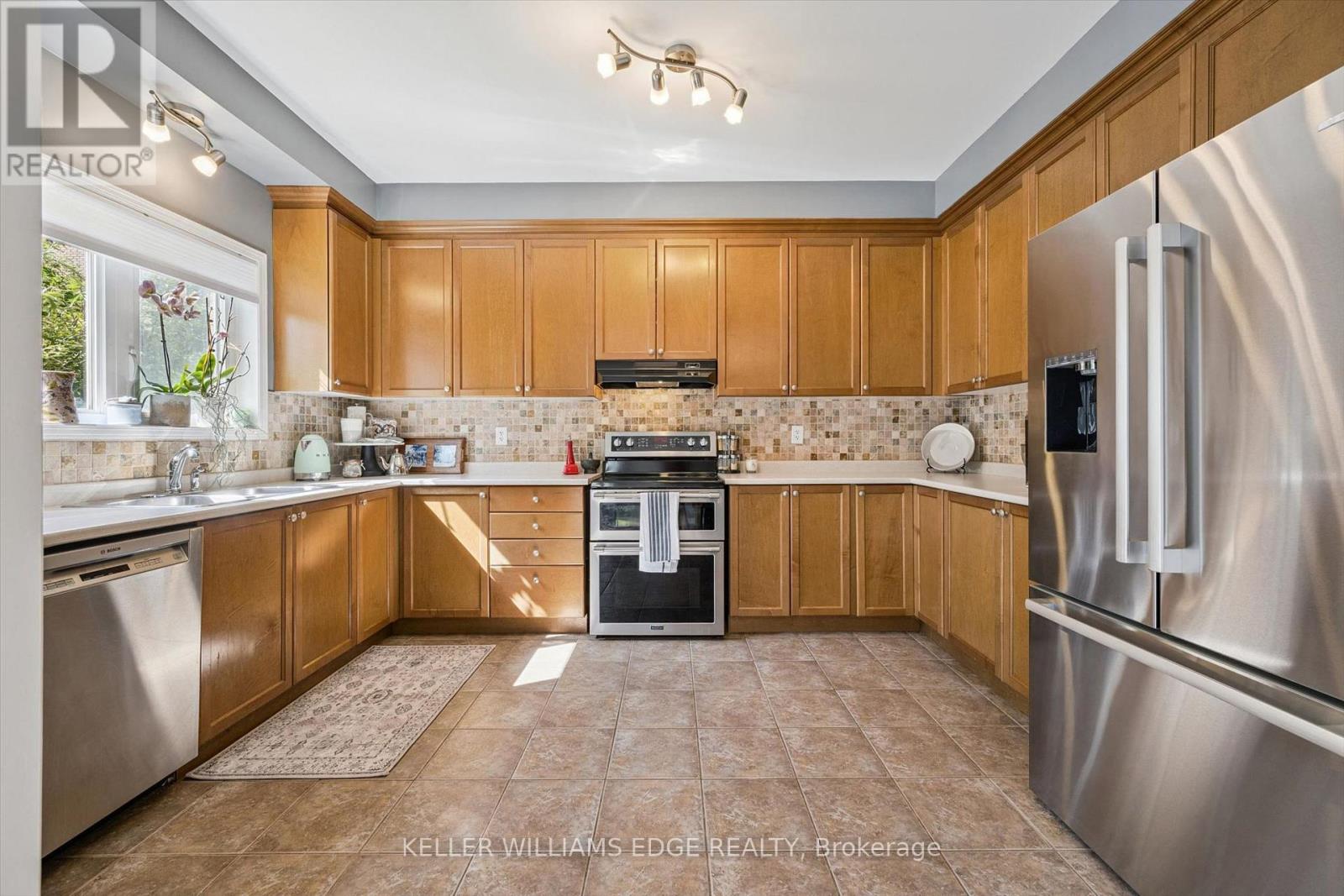 97 Meadowlark Drive N, Halton Hills (Georgetown), Ontario  L7G 0C5 - Photo 11 - W13860148