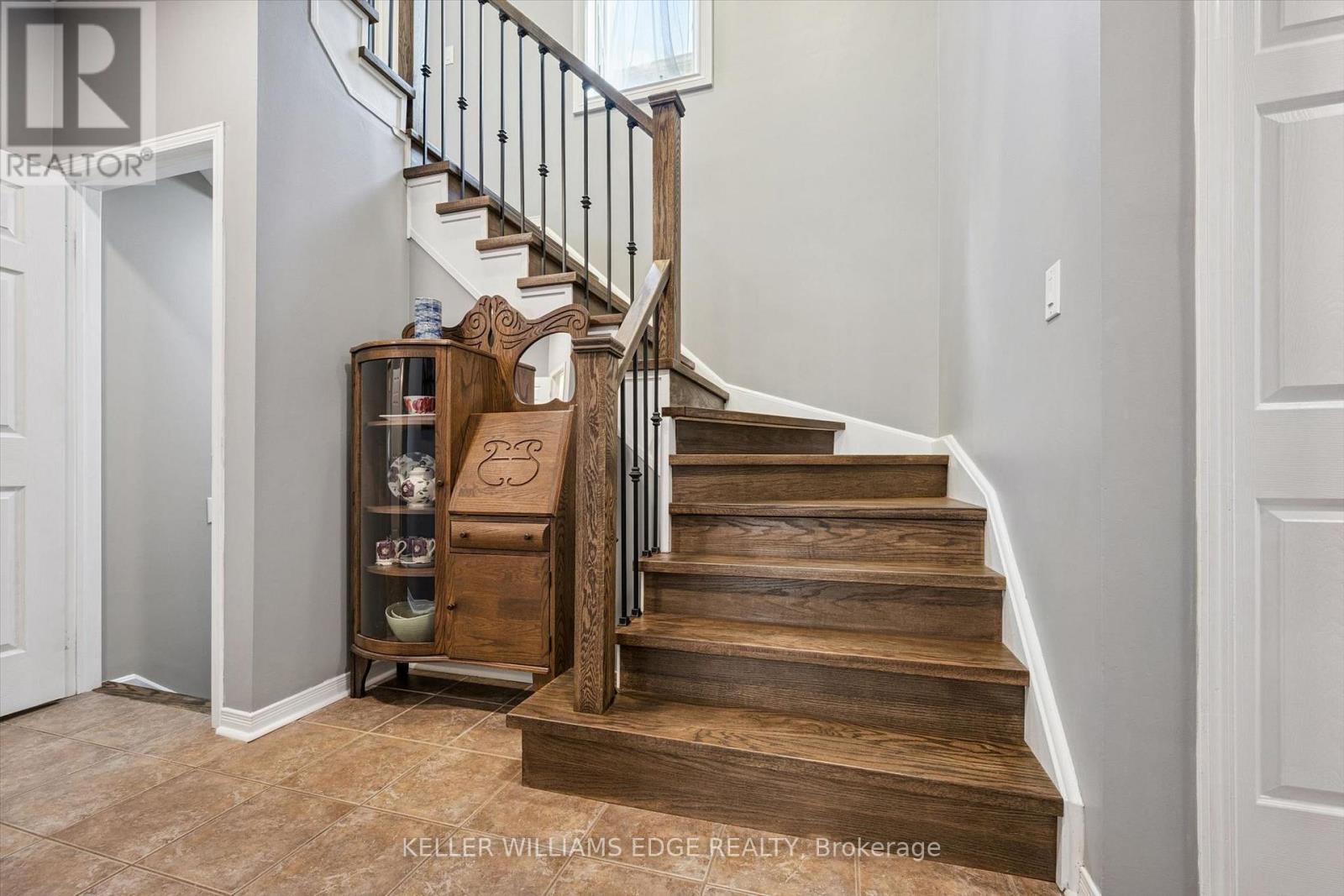 97 Meadowlark Drive N, Halton Hills (Georgetown), Ontario  L7G 0C5 - Photo 18 - W13860148
