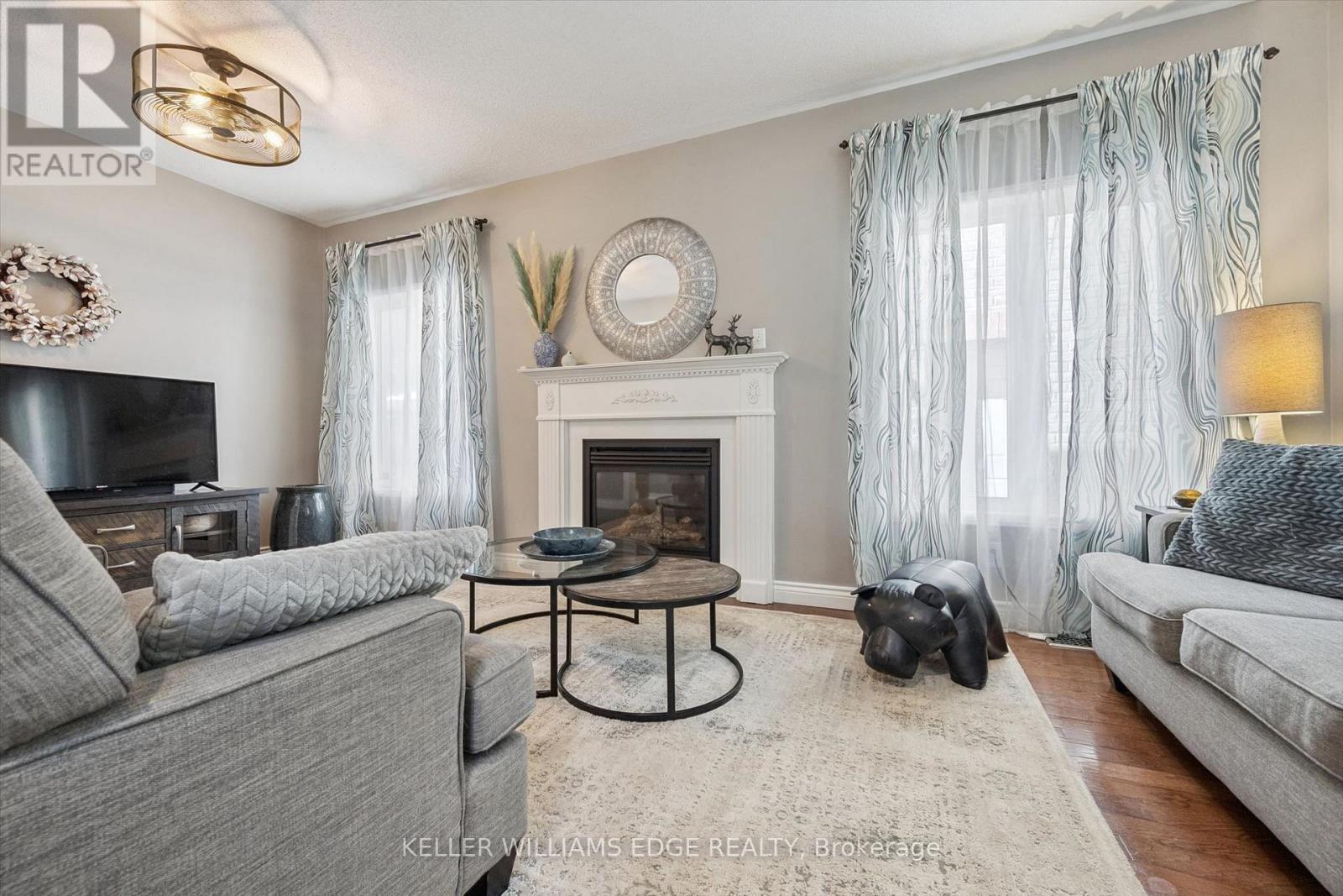 97 Meadowlark Drive N, Halton Hills (Georgetown), Ontario  L7G 0C5 - Photo 5 - W13860148