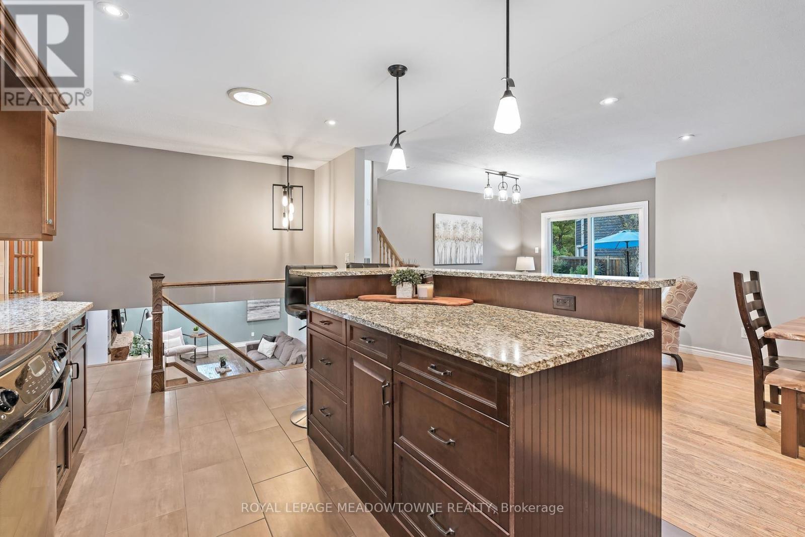 33 Fagan Drive, Halton Hills (Georgetown), Ontario  L7G 4P4 - Photo 14 - W13863578