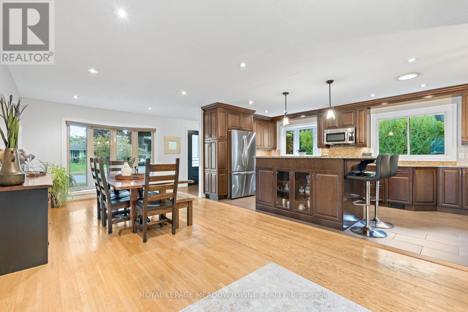33 Fagan Drive, Halton Hills (Georgetown), Ontario  L7G 4P4 - Photo 5 - W13863578