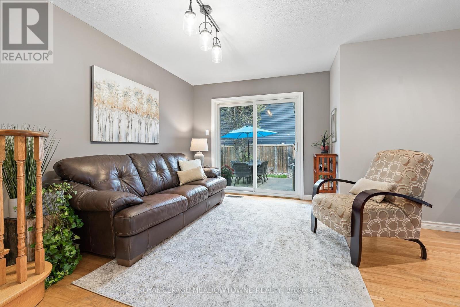 33 Fagan Drive, Halton Hills (Georgetown), Ontario  L7G 4P4 - Photo 8 - W13863578
