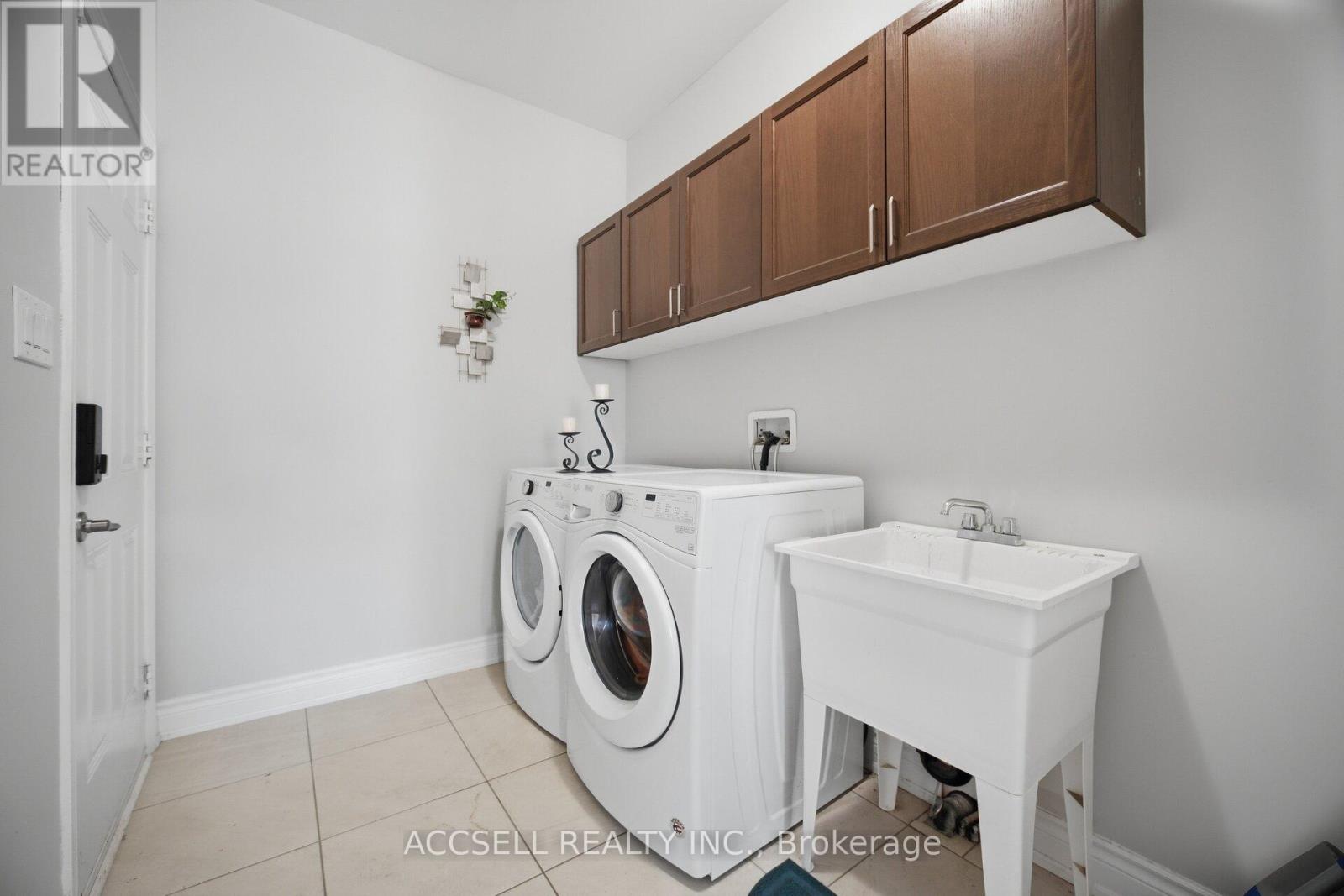 15271 Danby Road, Halton Hills (Georgetown), Ontario  L7G 0M4 - Photo 12 - W13865696