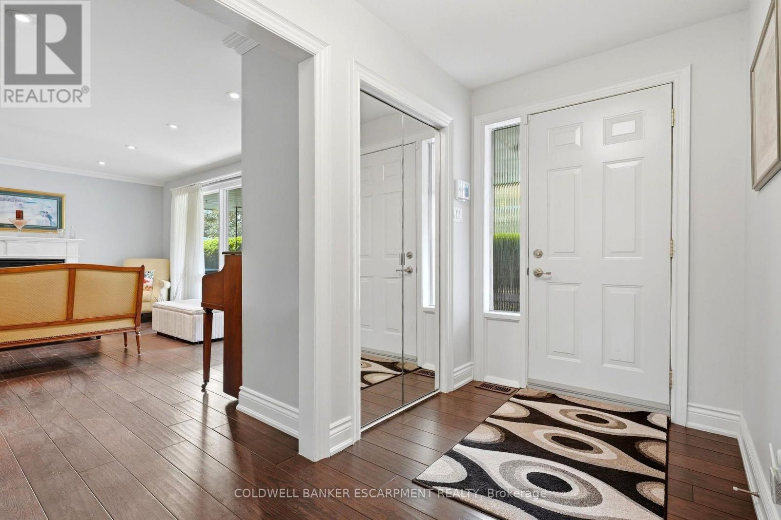 20 Princess Anne Drive, Halton Hills (Georgetown), Ontario  L7G 2B9 - Photo 3 - W13867040