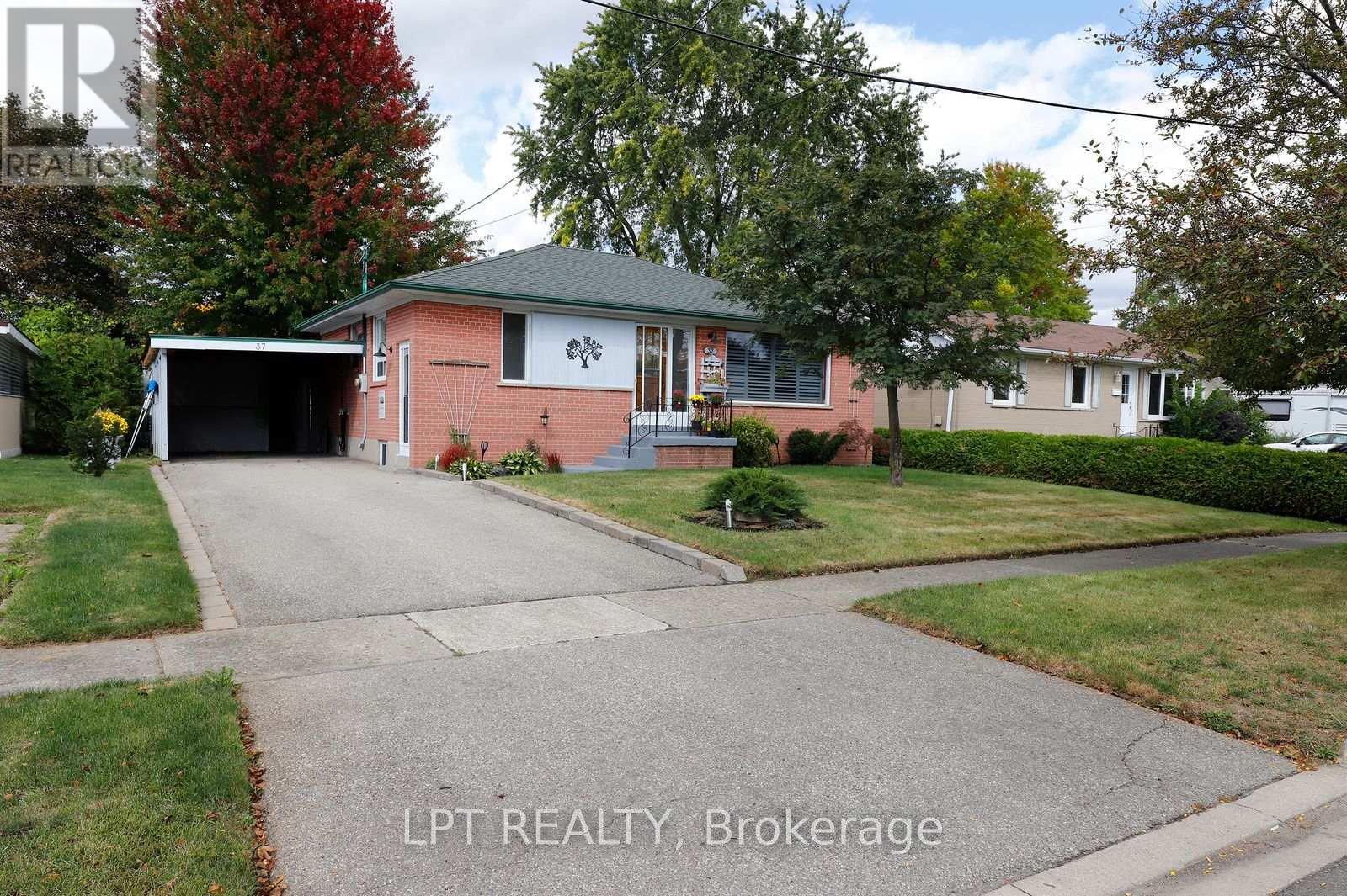 37 Mcgilvray Crescent W, Halton Hills (Georgetown), Ontario  L7G 1L7 - Photo 1 - W13867248