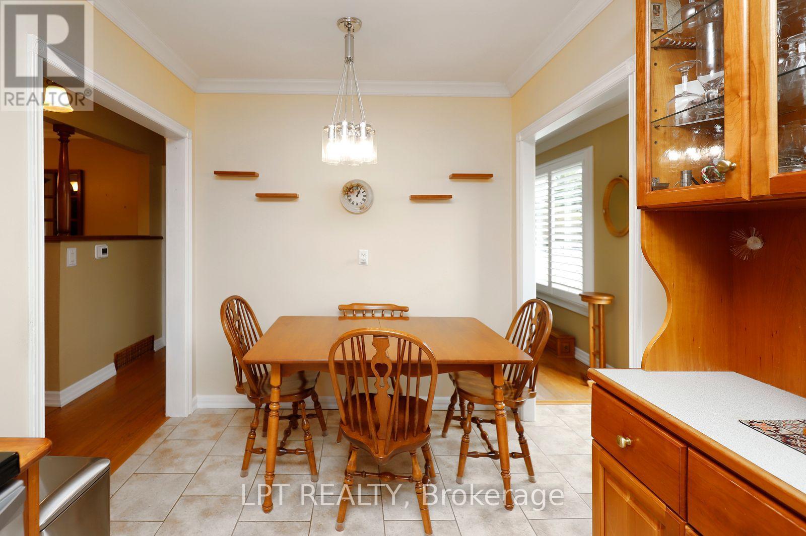 37 Mcgilvray Crescent W, Halton Hills (Georgetown), Ontario  L7G 1L7 - Photo 10 - W13867248