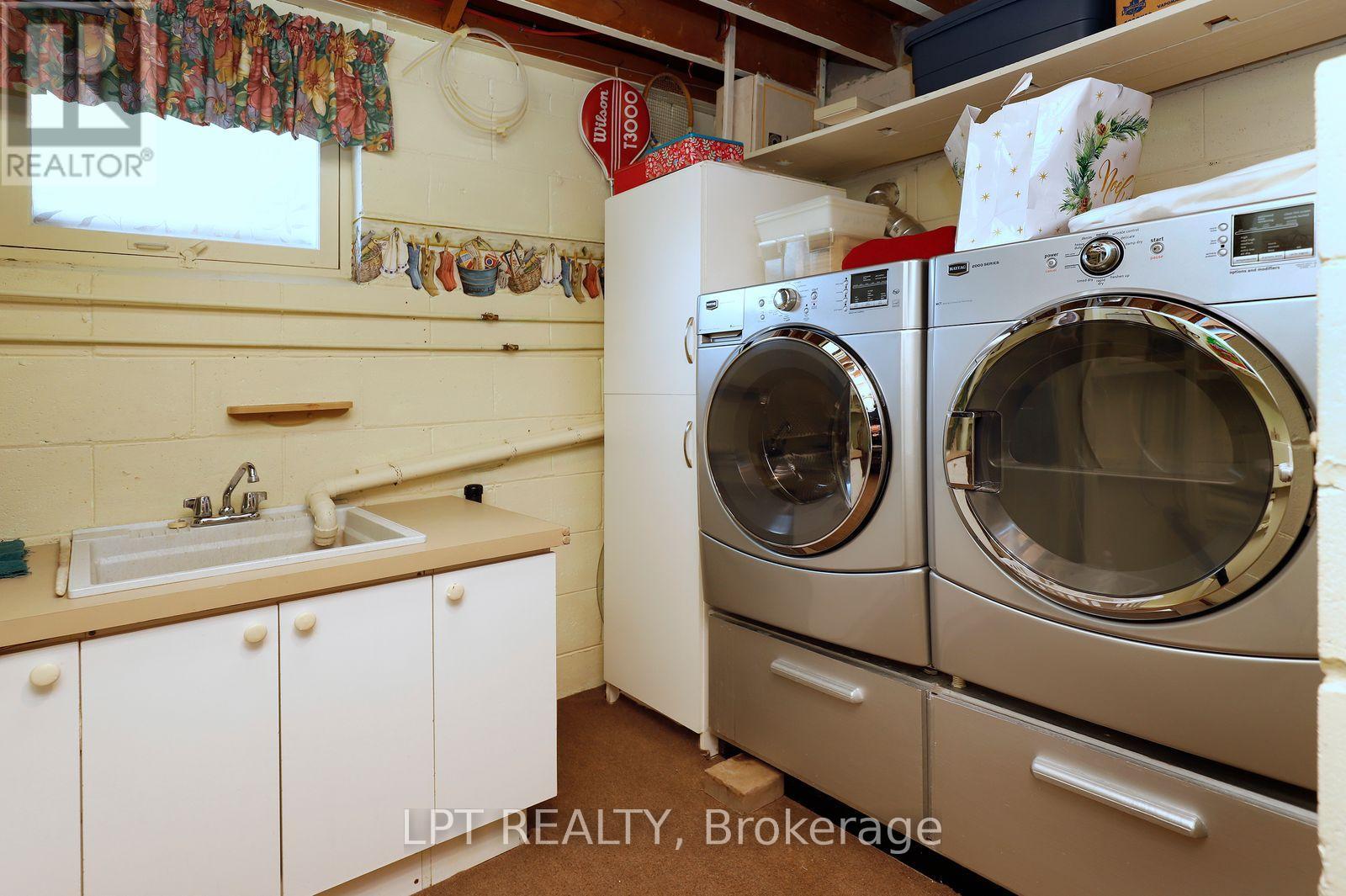 37 Mcgilvray Crescent W, Halton Hills (Georgetown), Ontario  L7G 1L7 - Photo 34 - W13867248