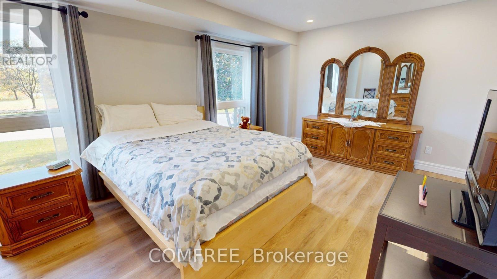73 Elizabeth Drive, Halton Hills (Ac Acton), Ontario  L7J 1B4 - Photo 11 - W13868106