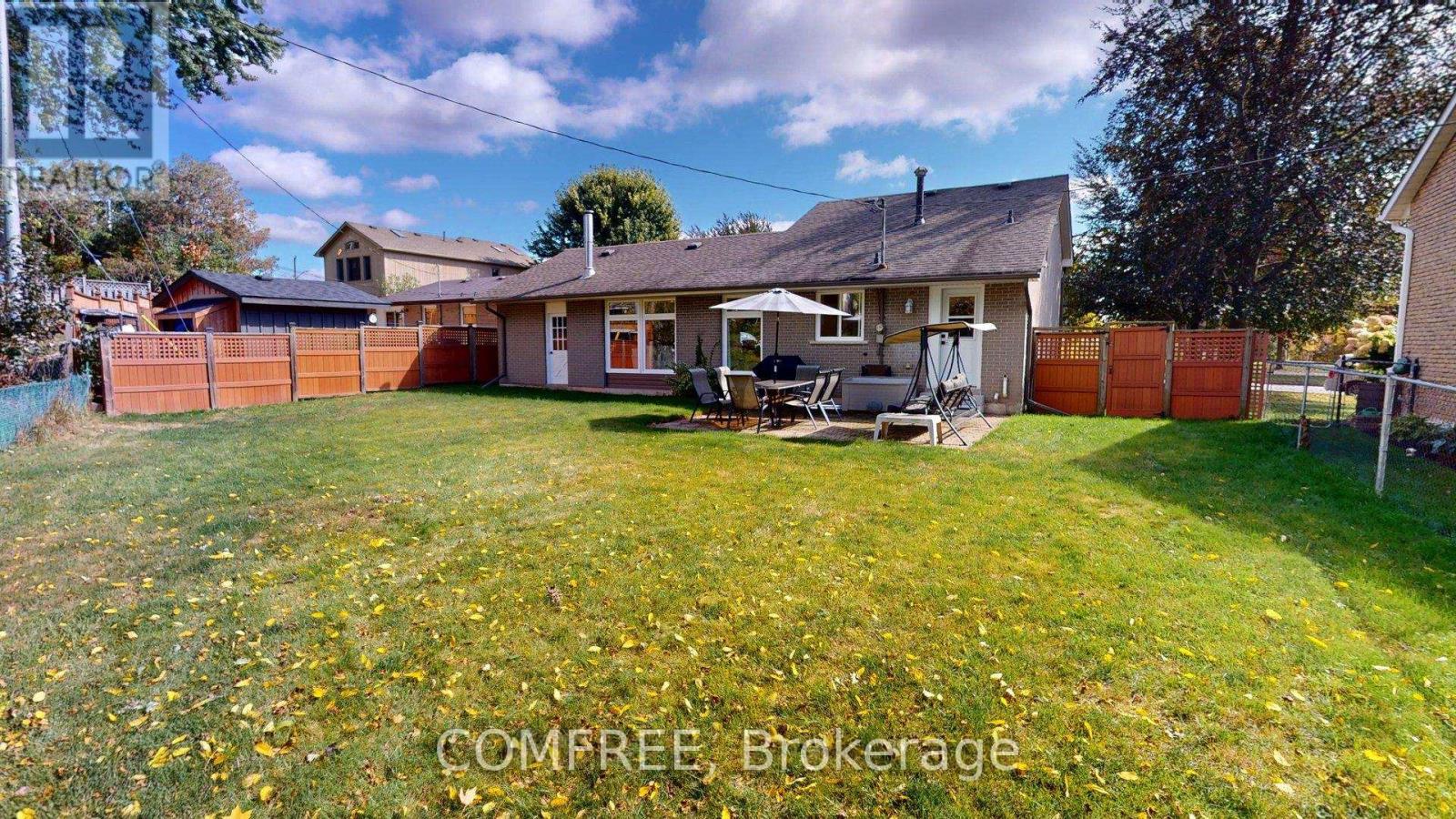 73 Elizabeth Drive, Halton Hills (Ac Acton), Ontario  L7J 1B4 - Photo 2 - W13868106