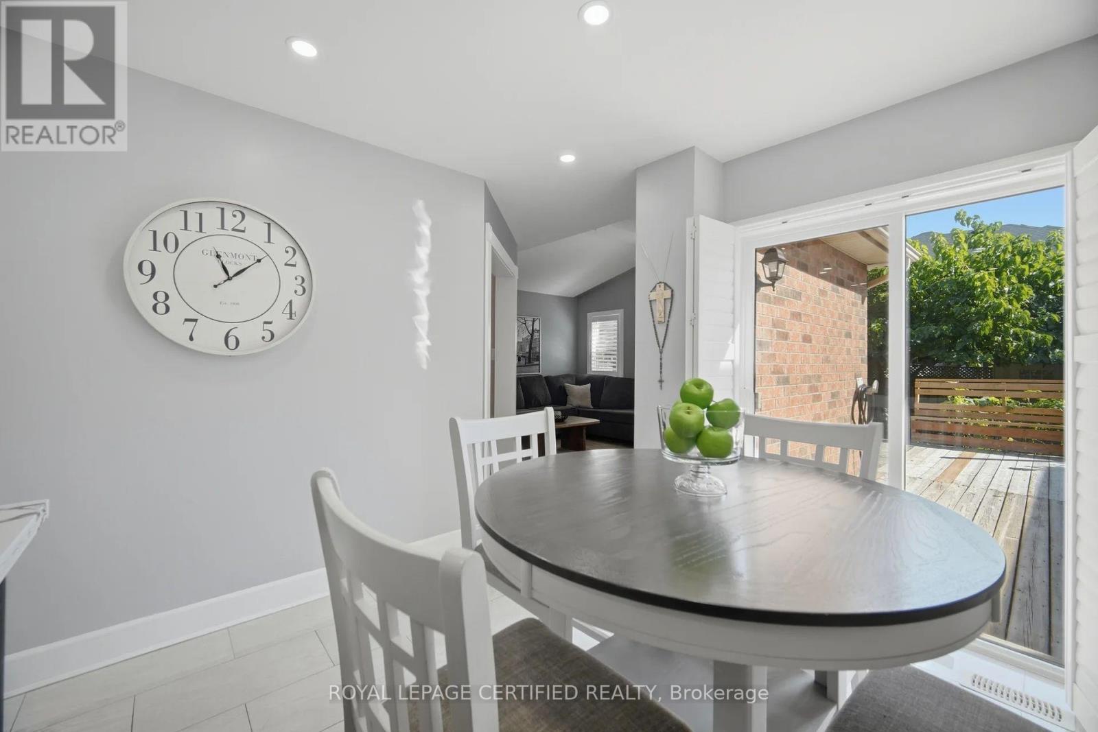106 Ballantine Drive, Halton Hills (Georgetown), Ontario  L7G 6M7 - Photo 14 - W13876508
