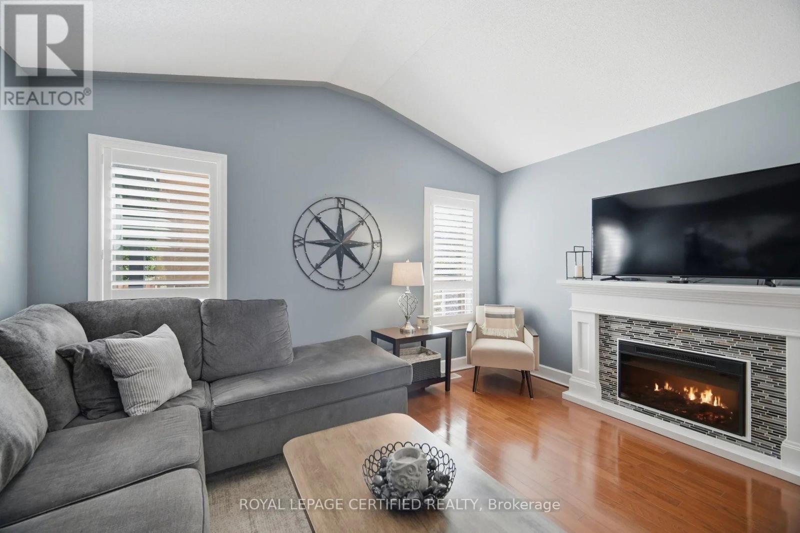 106 Ballantine Drive, Halton Hills (Georgetown), Ontario  L7G 6M7 - Photo 16 - W13876508