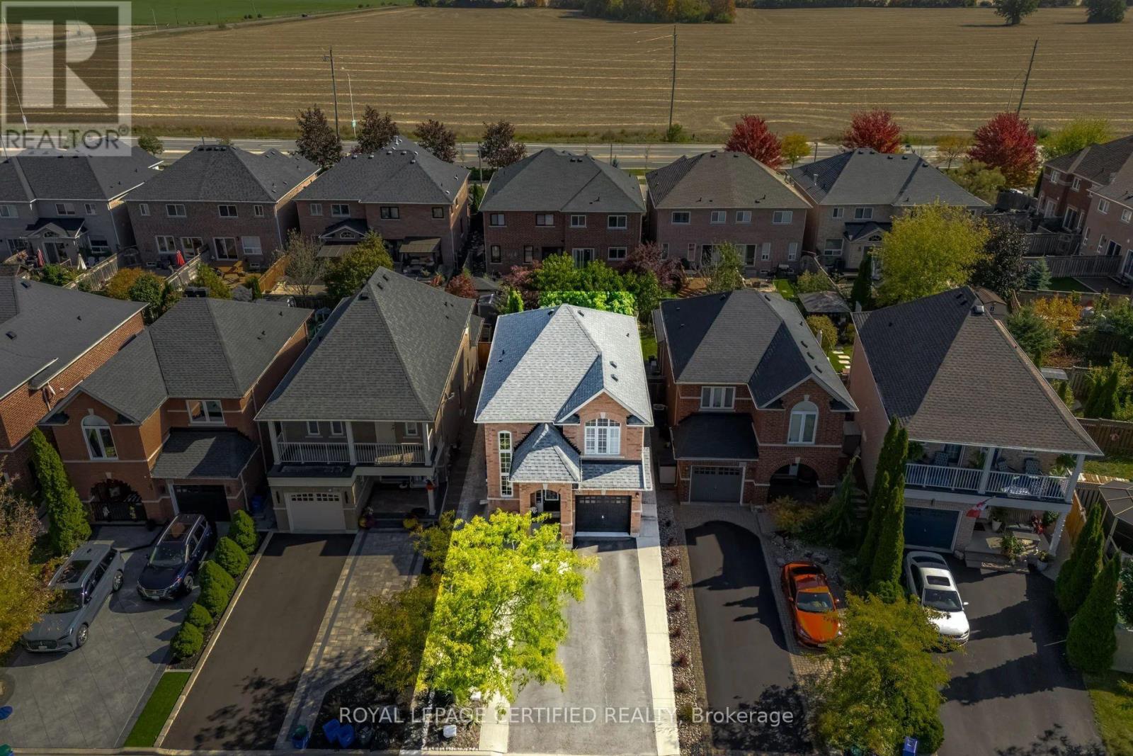 106 Ballantine Drive, Halton Hills (Georgetown), Ontario  L7G 6M7 - Photo 3 - W13876508