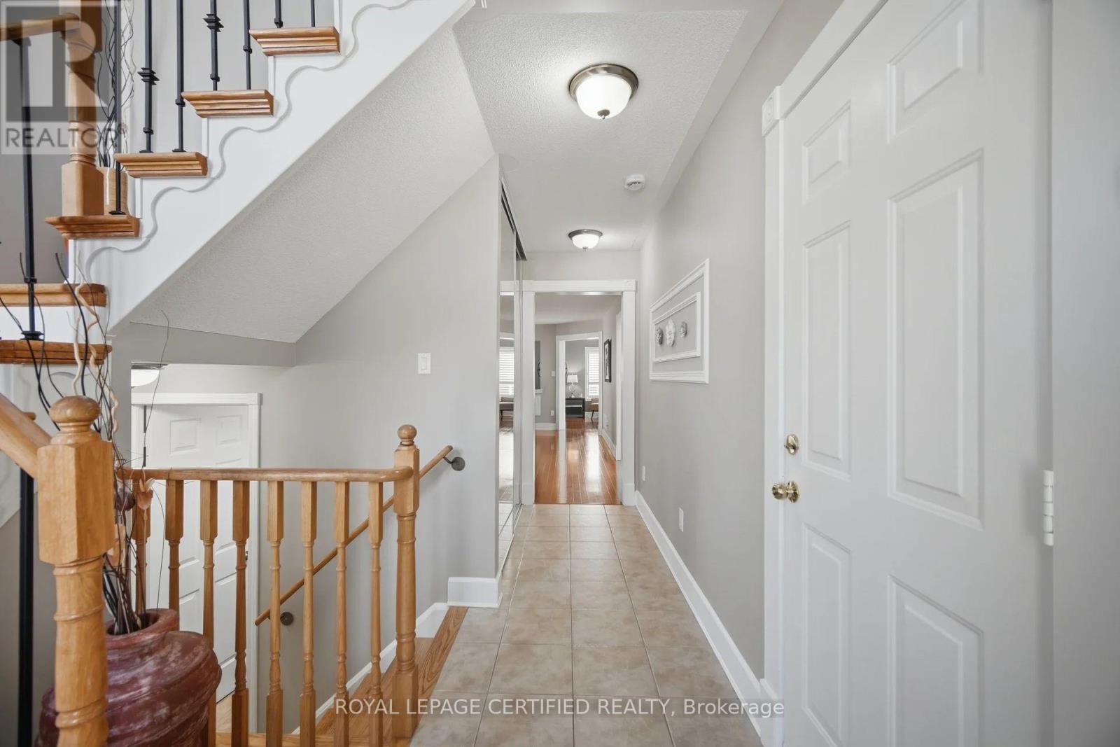 106 Ballantine Drive, Halton Hills (Georgetown), Ontario  L7G 6M7 - Photo 7 - W13876508