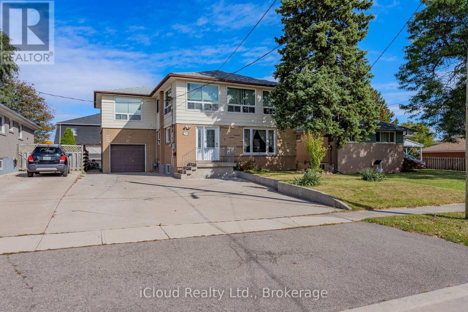 29 Langstone Crescent, Halton Hills (Georgetown), Ontario  L7G 4N2 - Photo 1 - W13878226