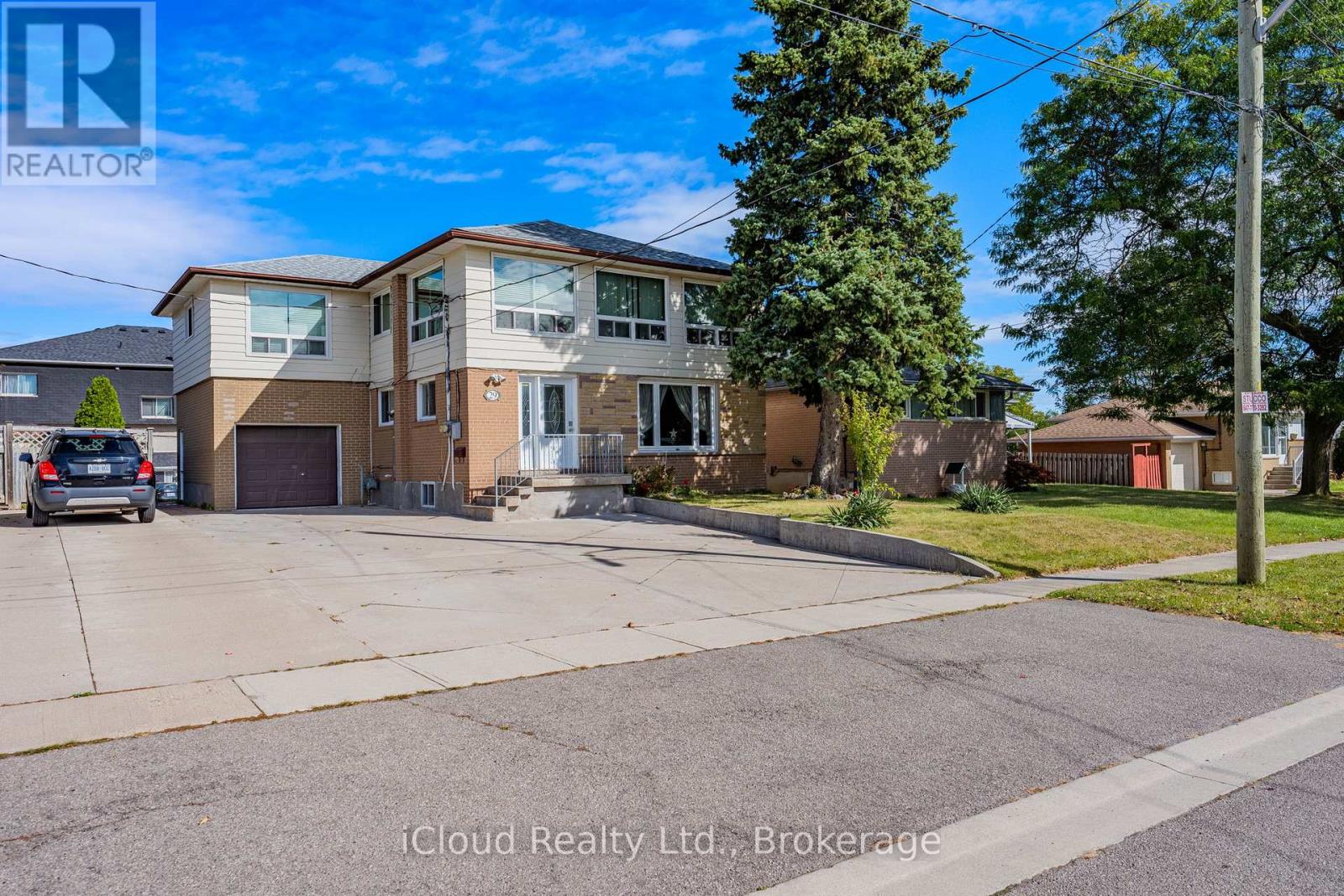 29 Langstone Crescent, Halton Hills (Georgetown), Ontario  L7G 4N2 - Photo 3 - W13878226
