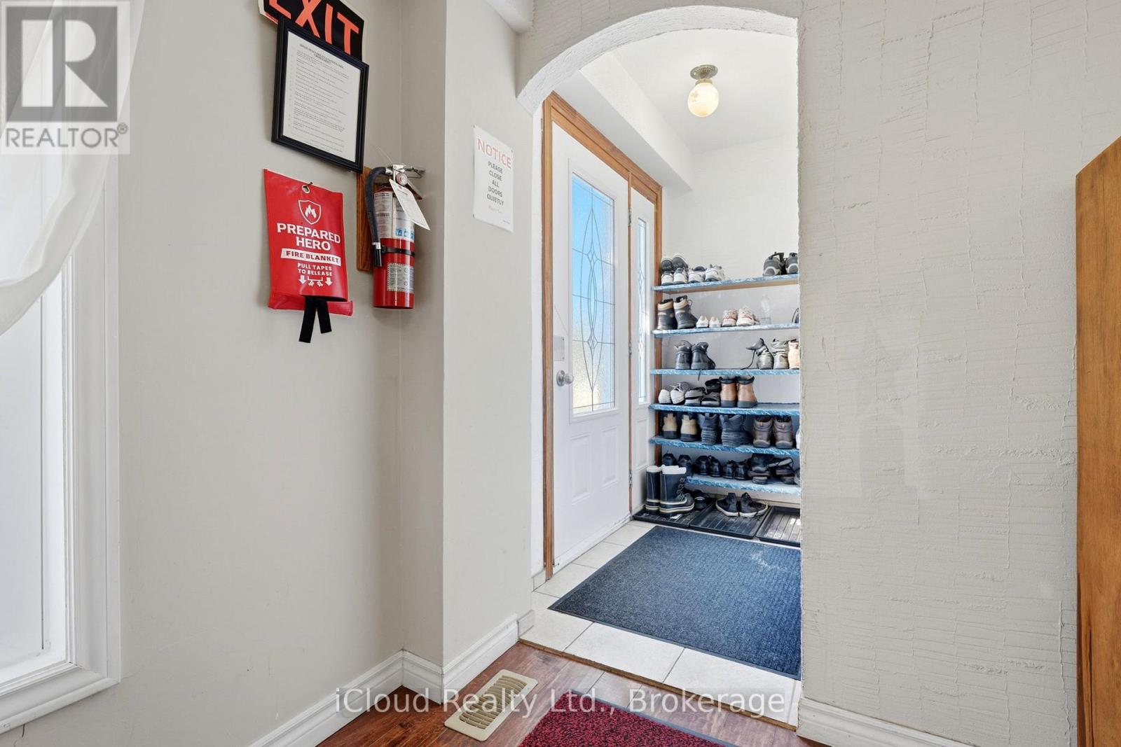 29 Langstone Crescent, Halton Hills (Georgetown), Ontario  L7G 4N2 - Photo 6 - W13878226
